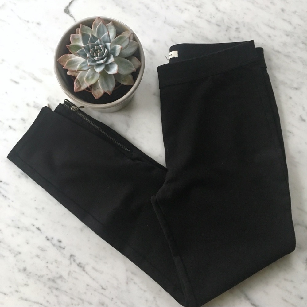 Max Studio Ankle Zip Leggings